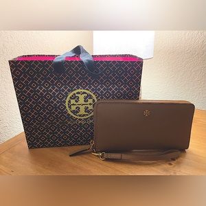 Tory Burch Emerson Wristlet Wallet NWT